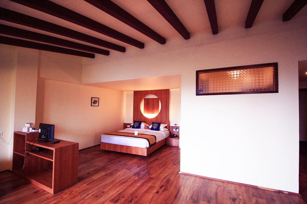 Hotel Tarayana Grand Ґанґток Екстер'єр фото