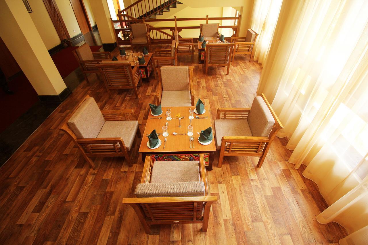 Hotel Tarayana Grand Ґанґток Екстер'єр фото