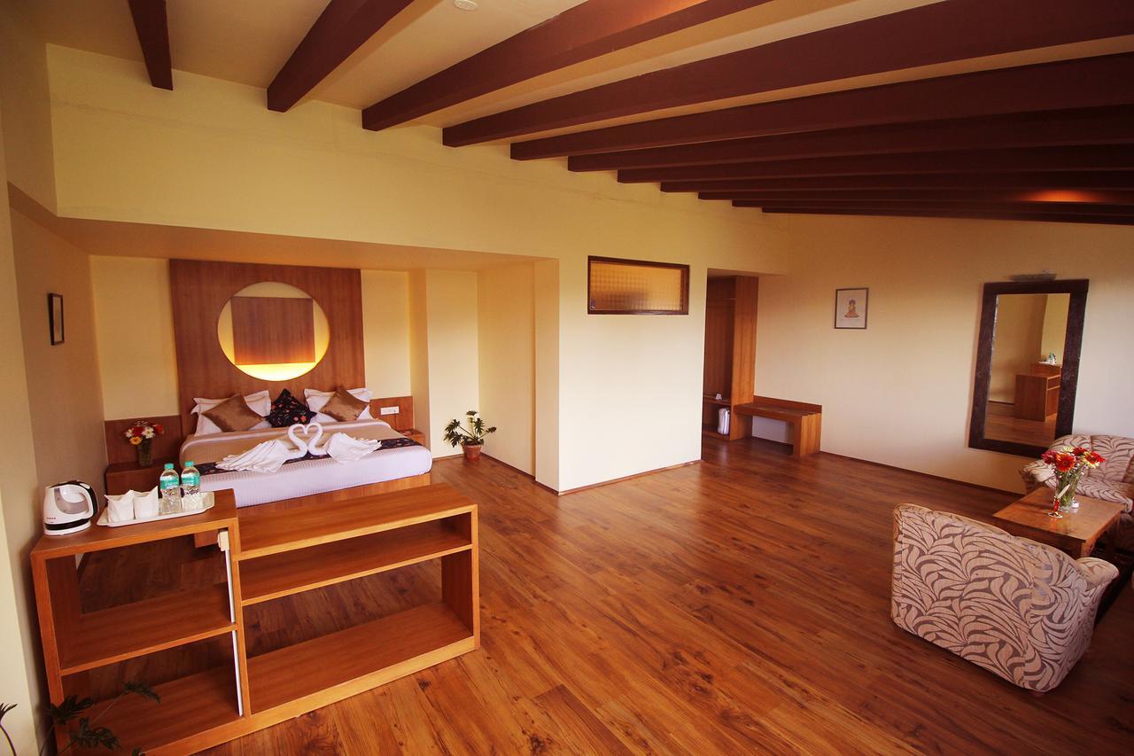Hotel Tarayana Grand Ґанґток Екстер'єр фото