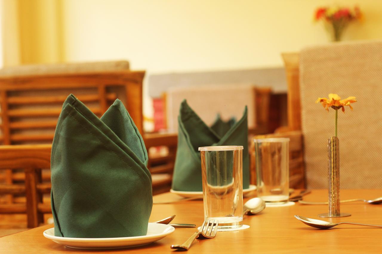 Hotel Tarayana Grand Ґанґток Екстер'єр фото