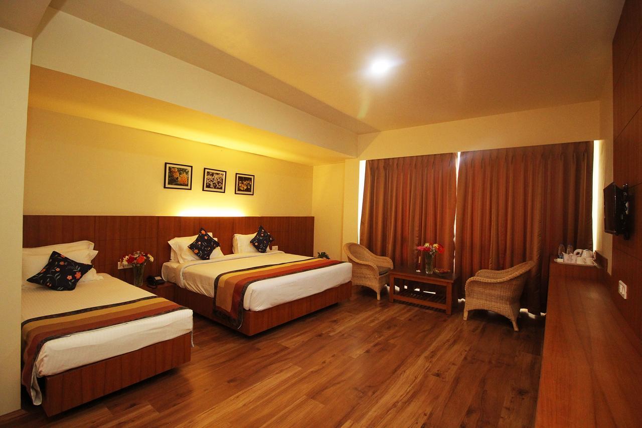 Hotel Tarayana Grand Ґанґток Екстер'єр фото