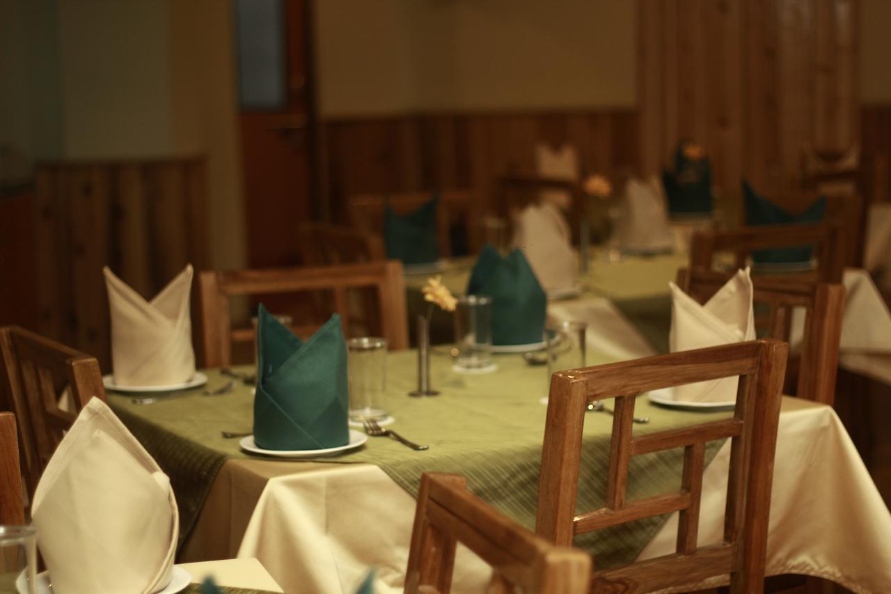 Hotel Tarayana Grand Ґанґток Екстер'єр фото