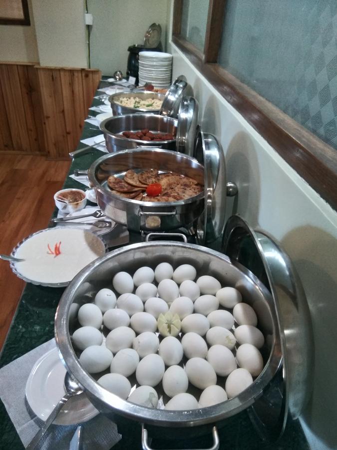 Hotel Tarayana Grand Ґанґток Екстер'єр фото